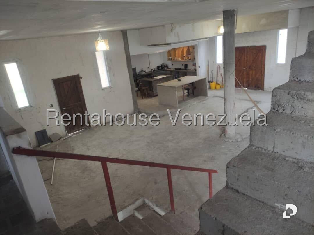 Casa en Los Guayabitos, Caracas – 4