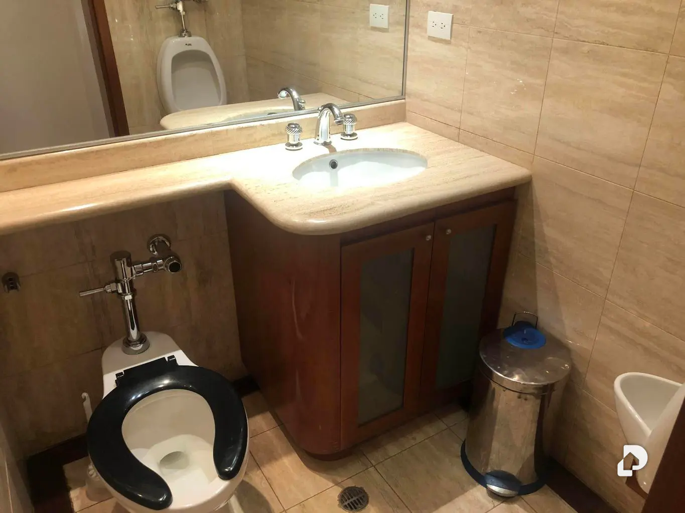 Oficina en Chuao, Caracas – 24