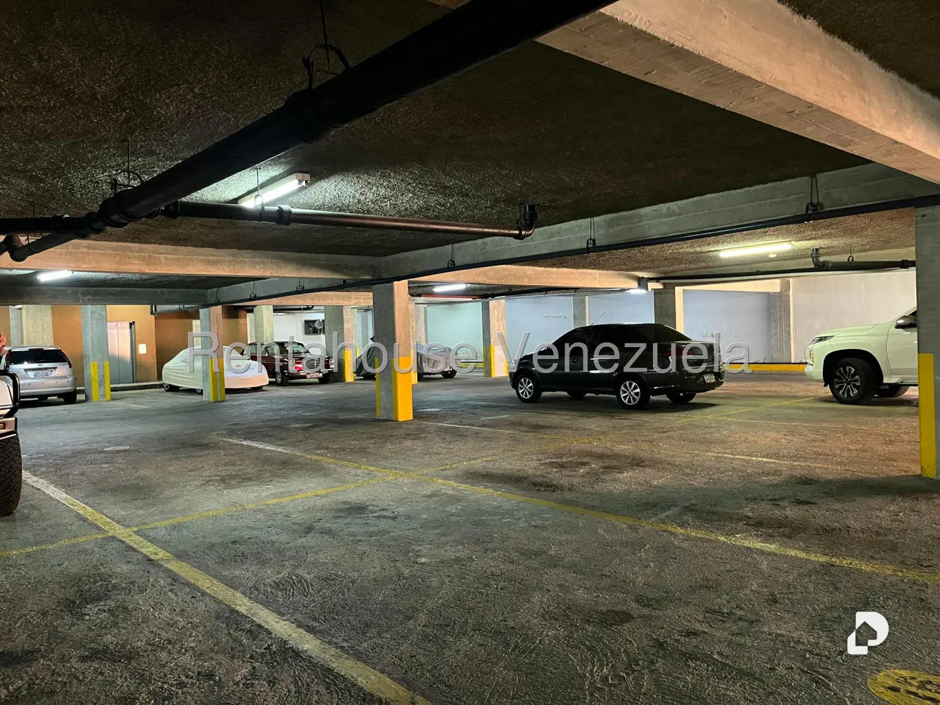 Apartamento en Campo Alegre, Caracas – 25
