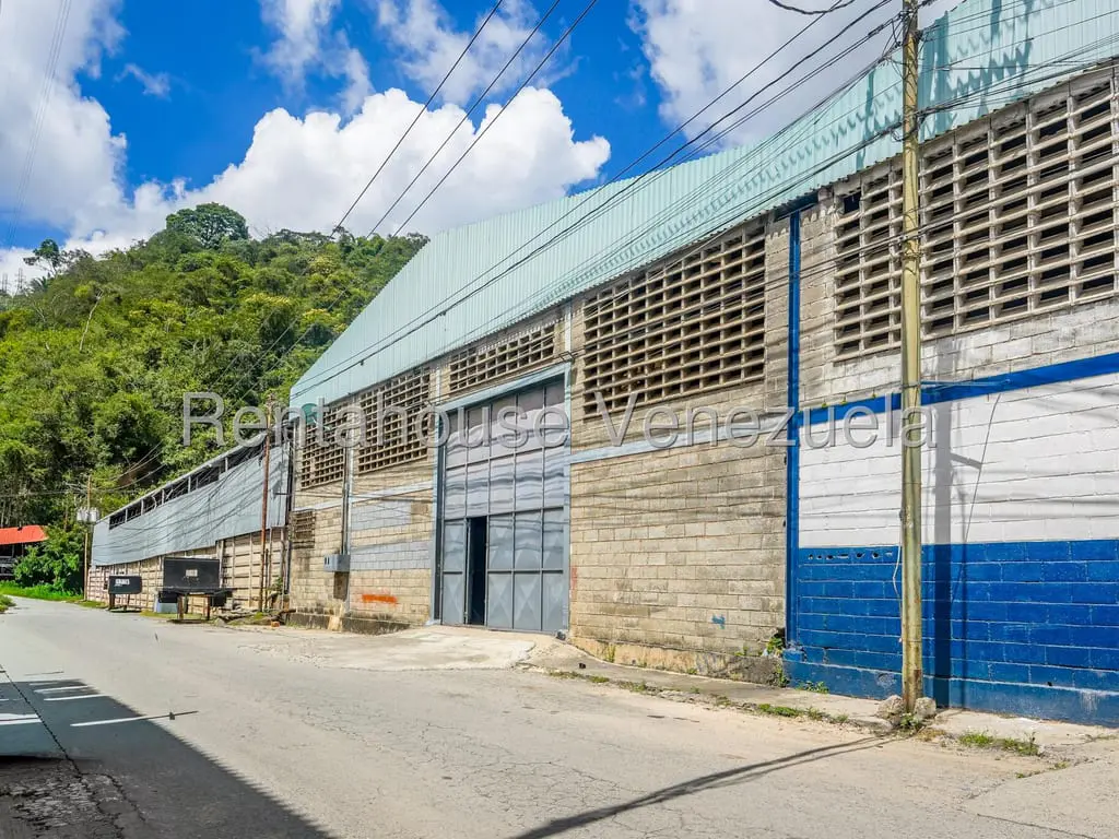 Warehouse in Caracas - 1