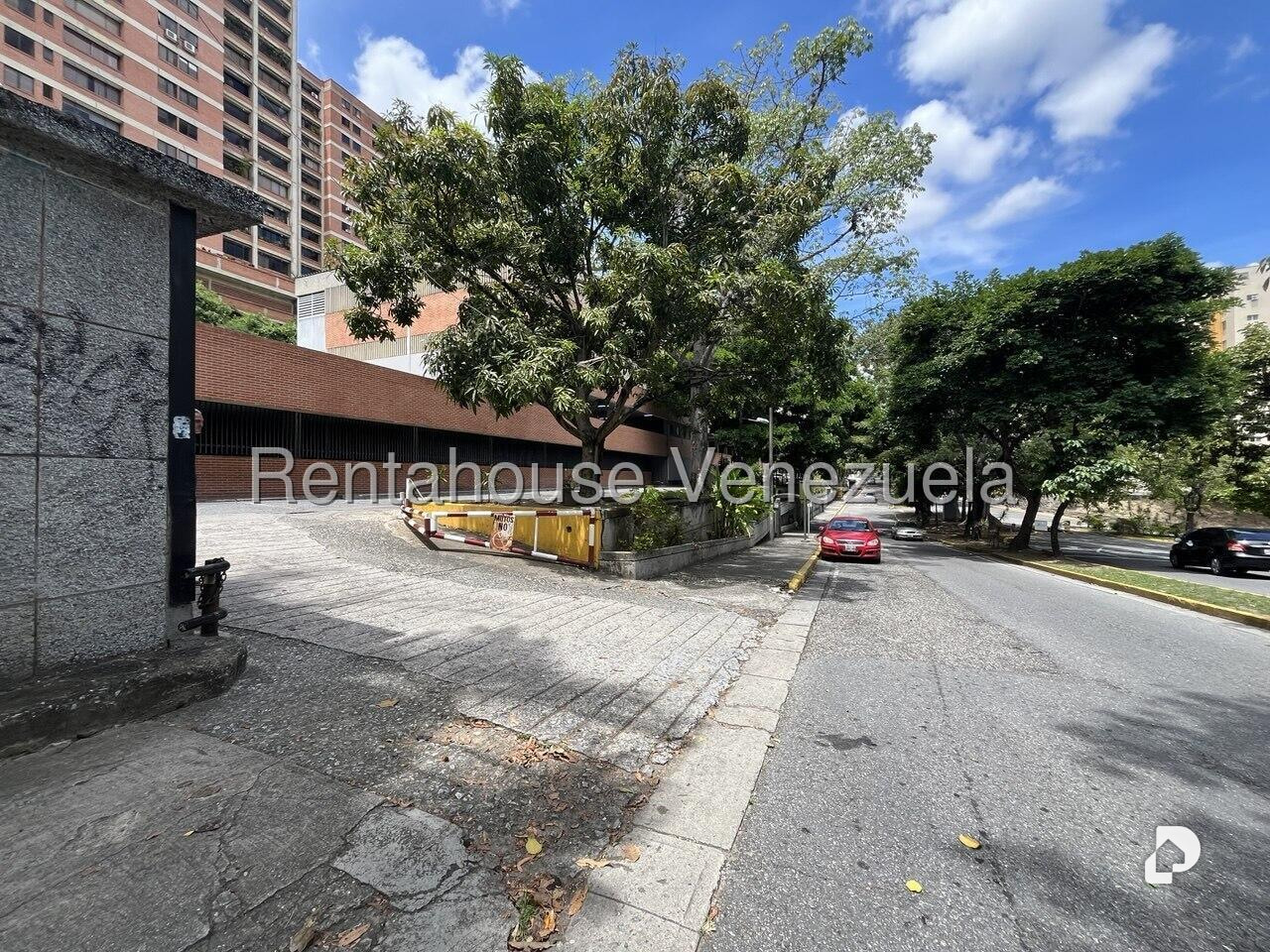 Local comercial en Santa Paula, Caracas – 18