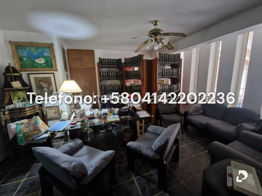 Casa en Lomas de La Lagunita, Caracas – 34
