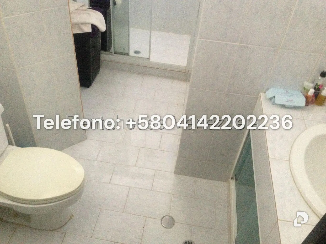Casa en Lomas de La Lagunita, Caracas – 42