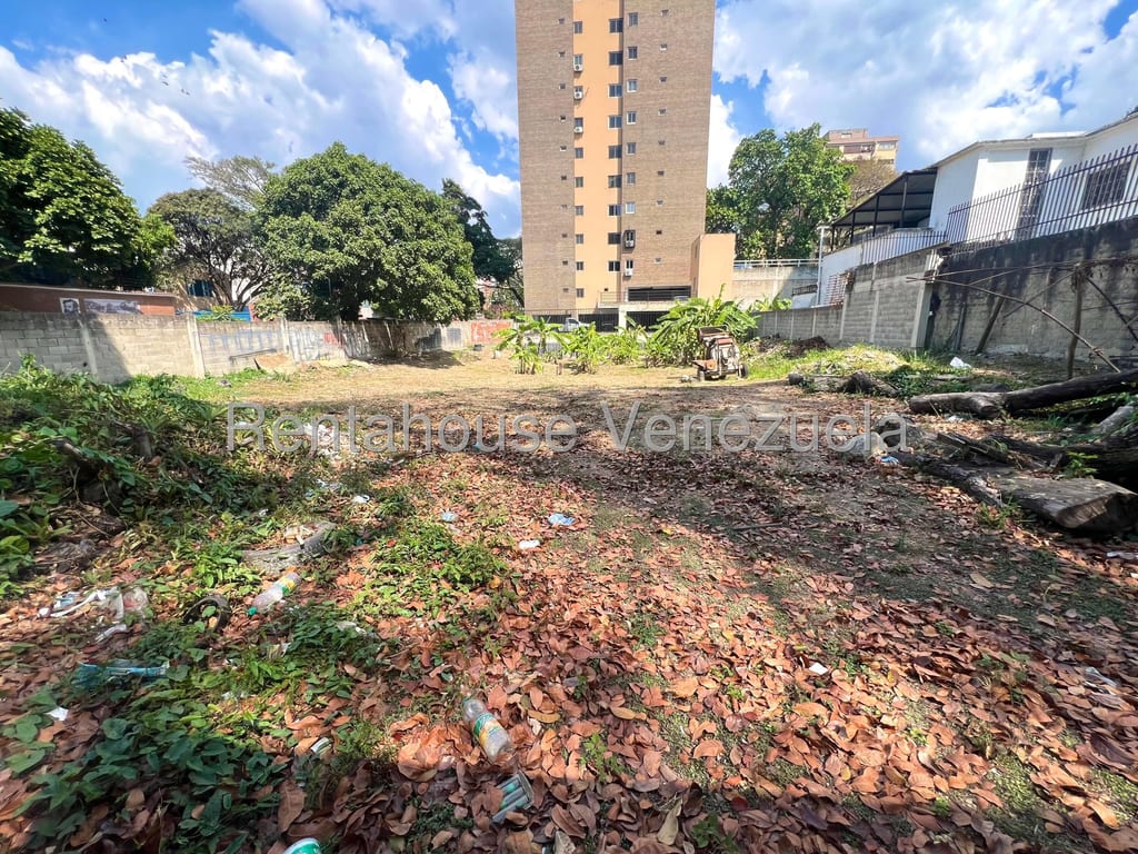 Terreno en El Paraíso, Caracas - 1