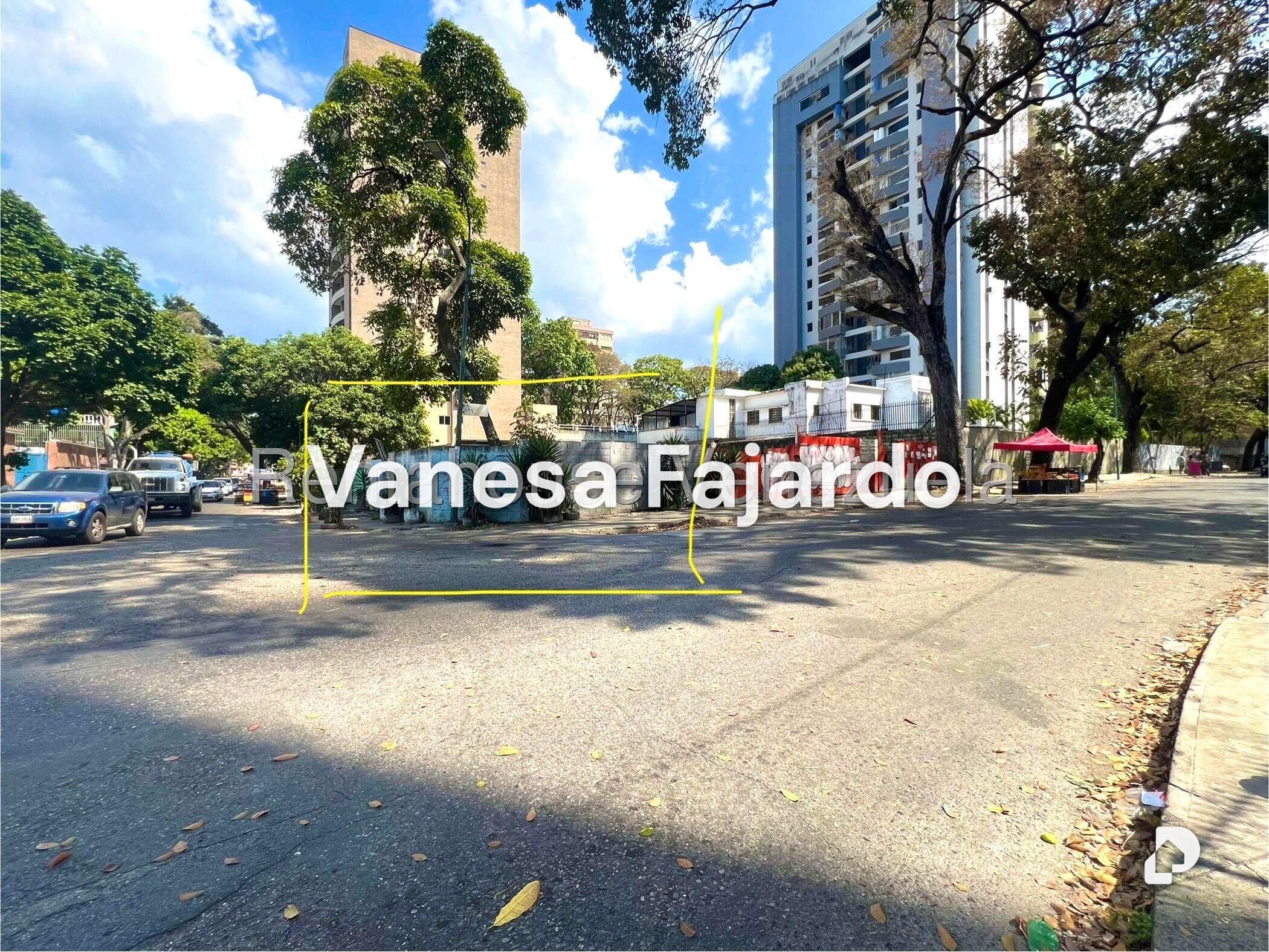 Terreno en El Paraíso, Caracas – 8