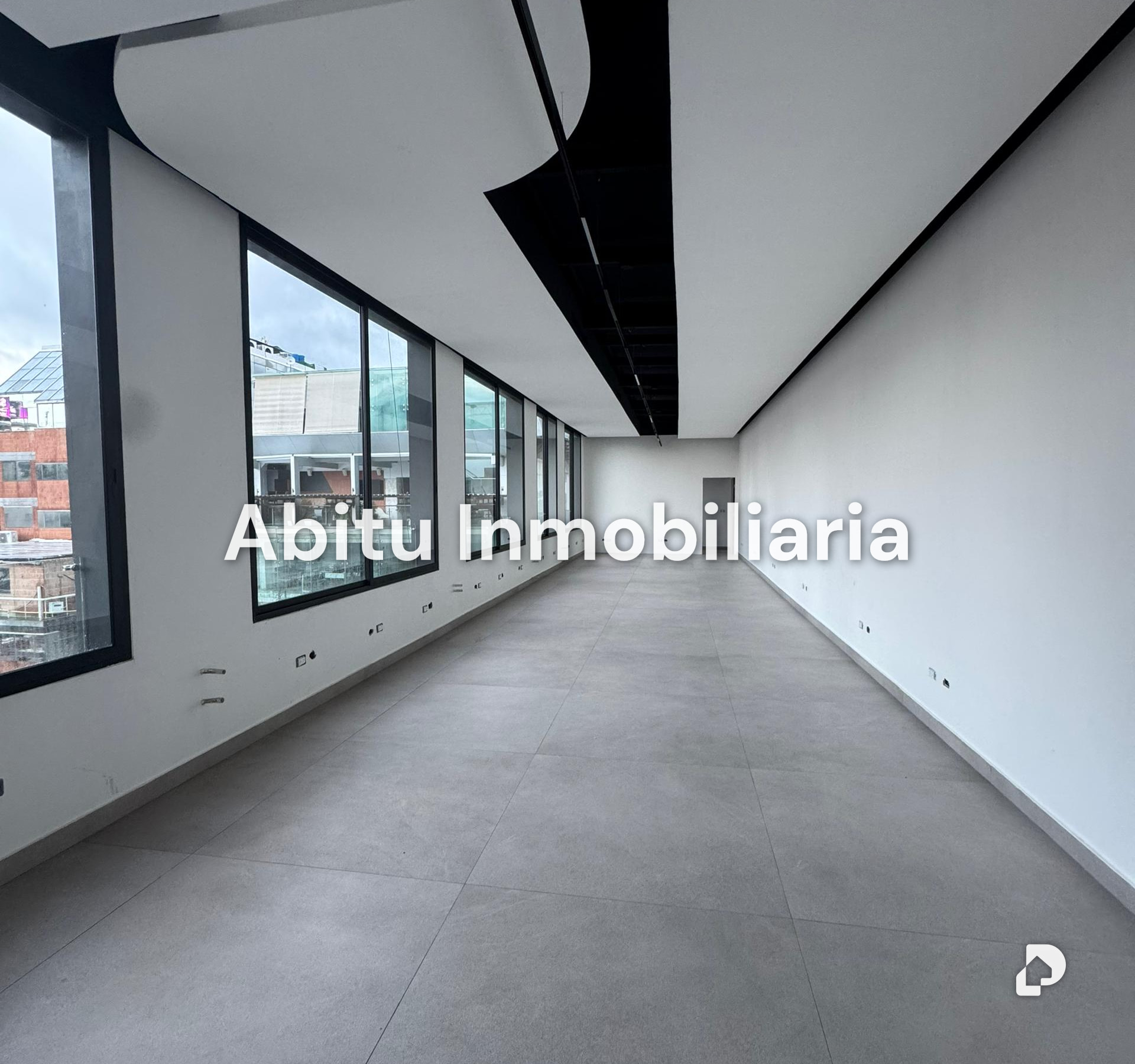 Local comercial en Las Mercedes, Caracas – 1