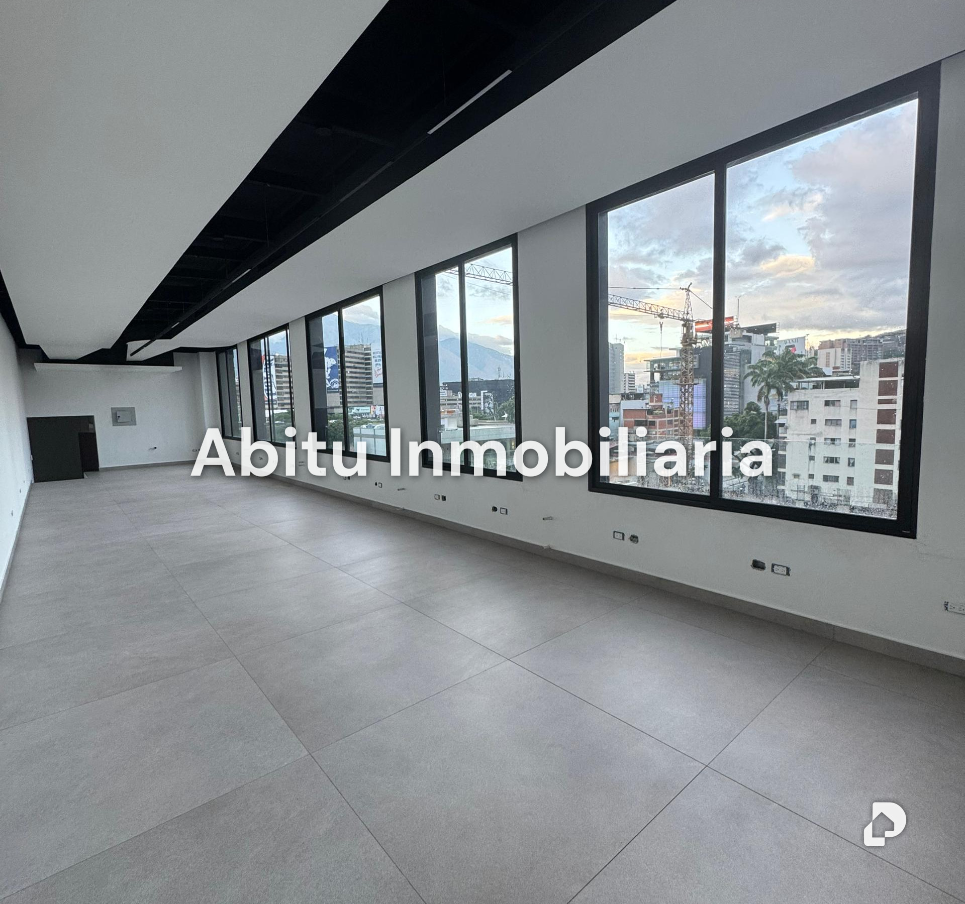 Local comercial en Las Mercedes, Caracas – 2