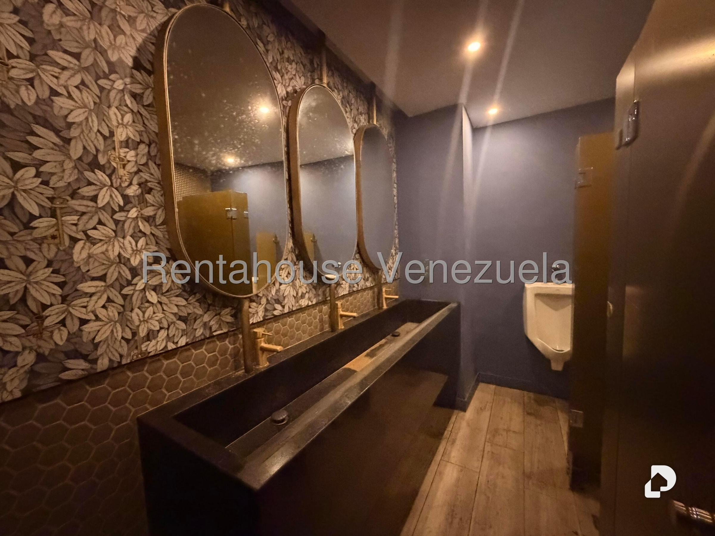 Local comercial en Las Mercedes, Caracas