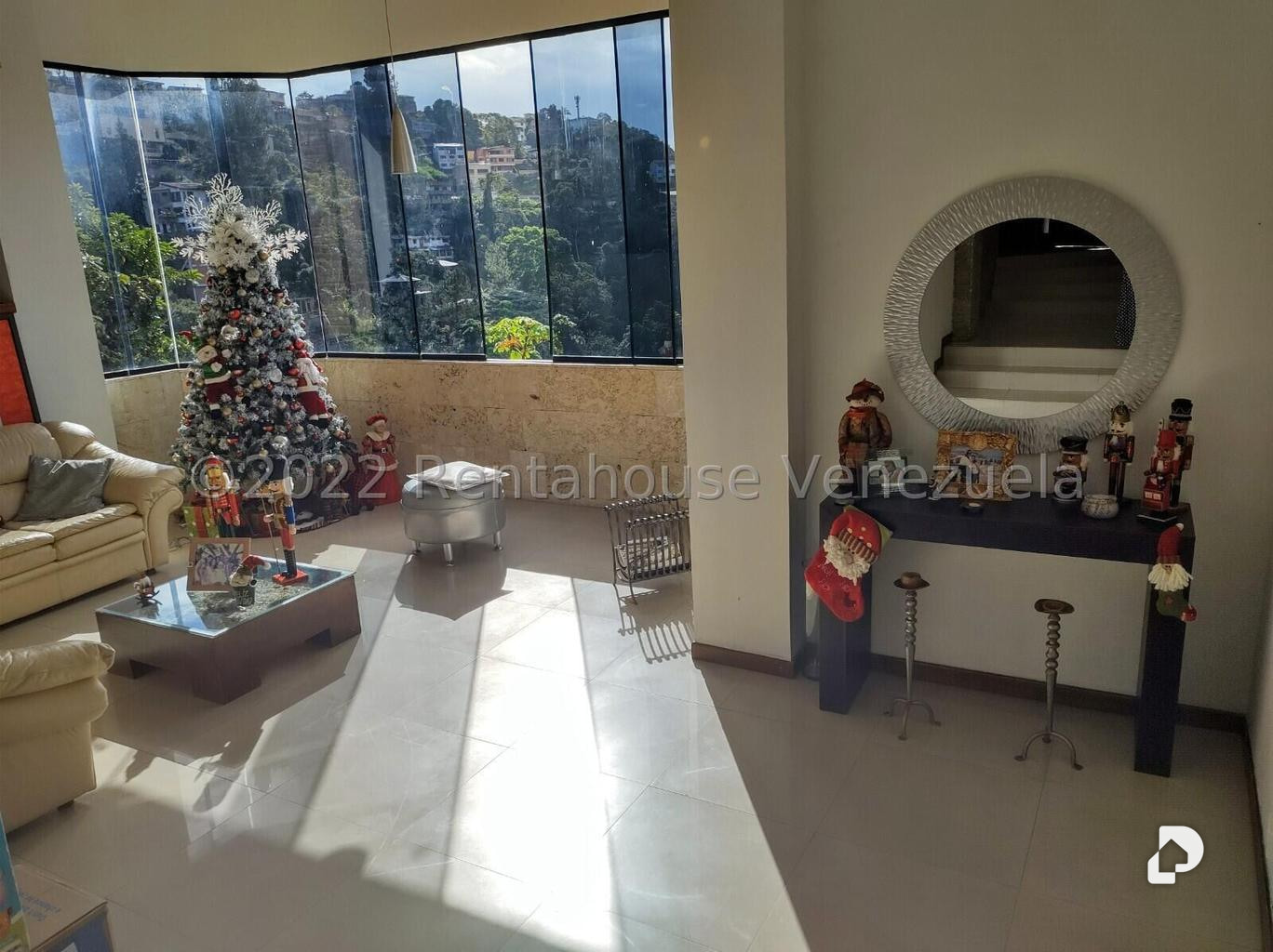 Casa en Oripoto, Caracas – 23
