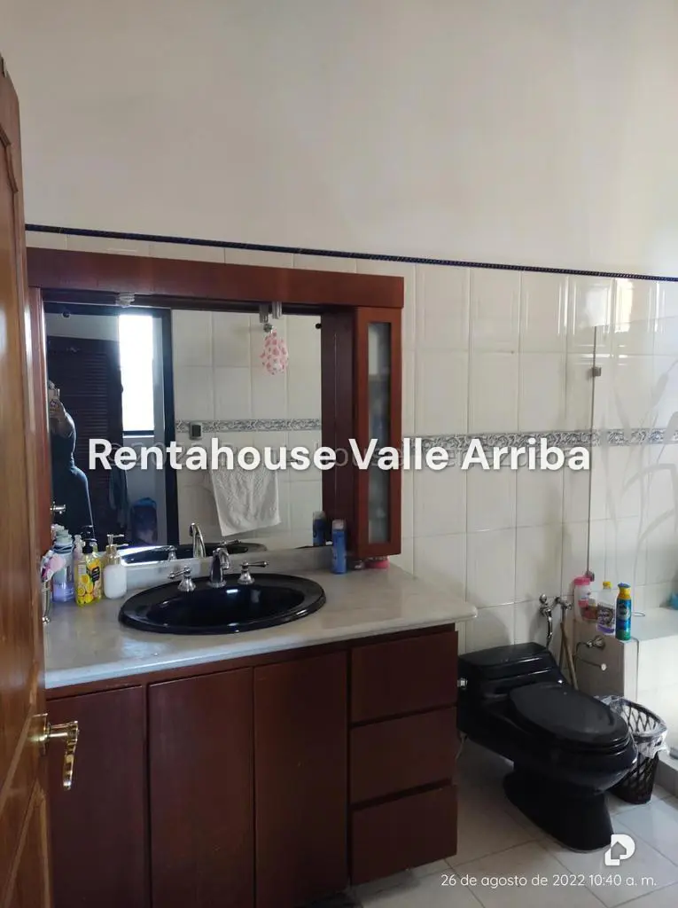 Casa en Oripoto, Caracas – 12