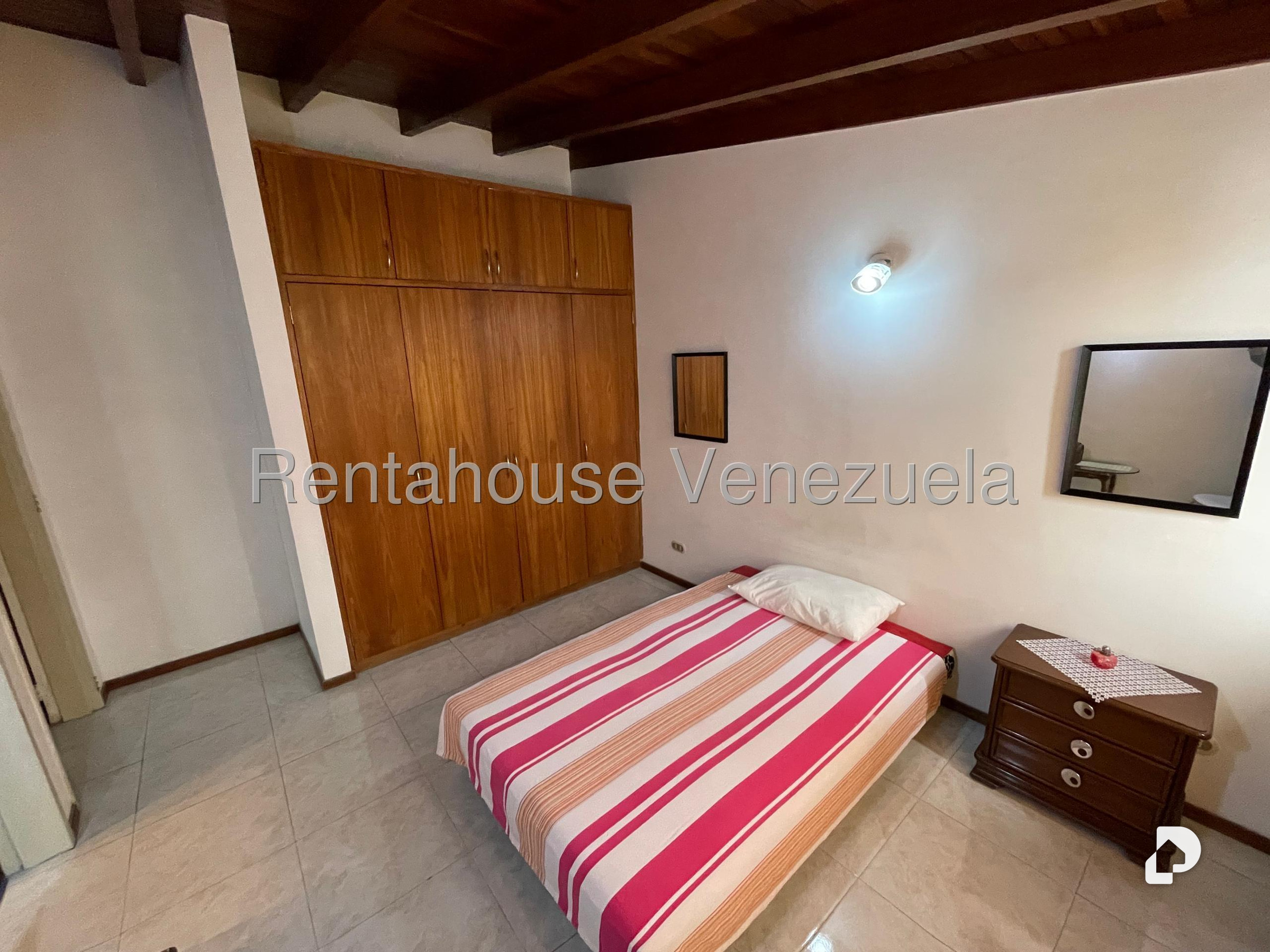 Anexo en La California Sur, Caracas – 21
