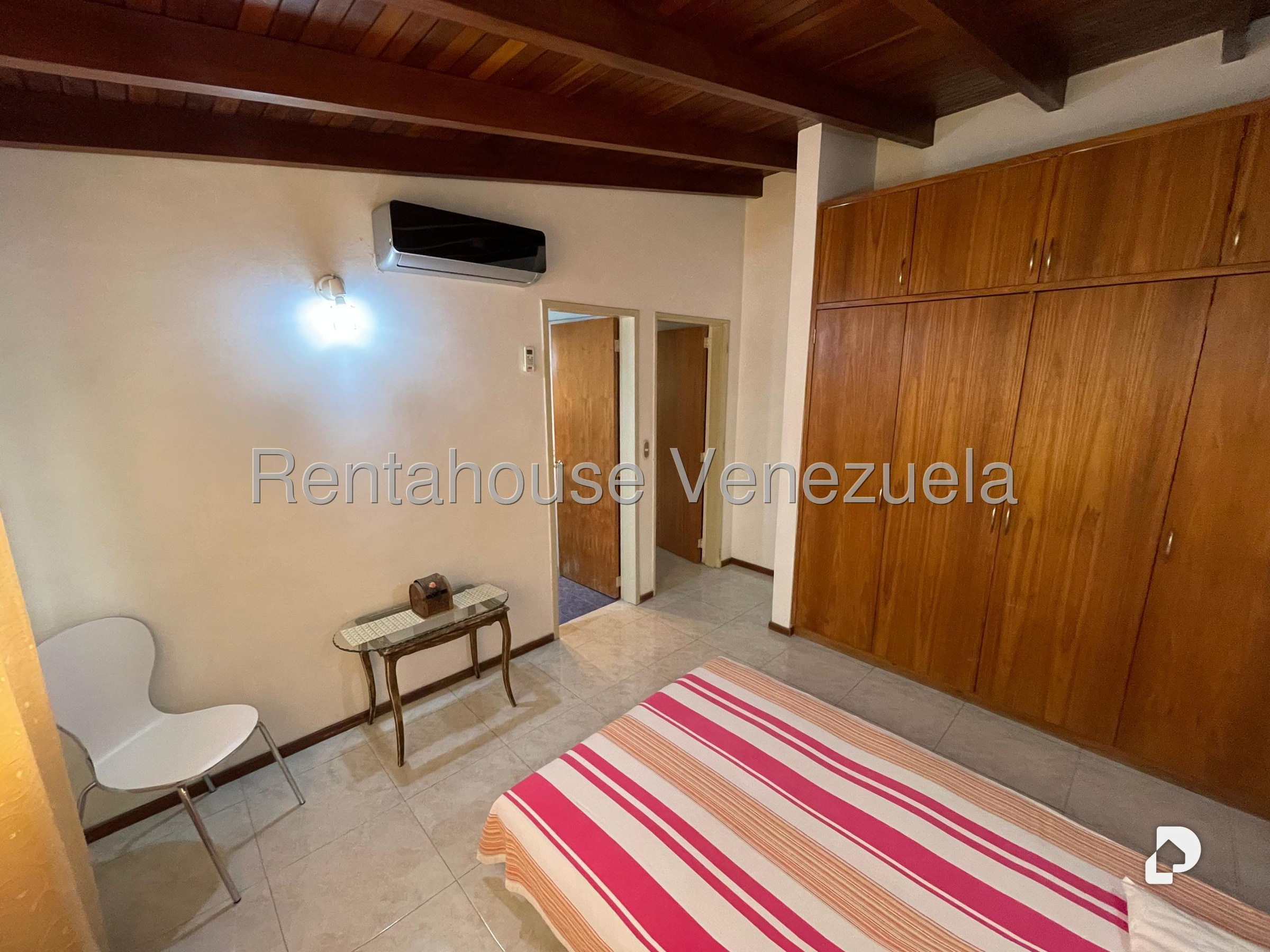 Anexo en La California Sur, Caracas – 20