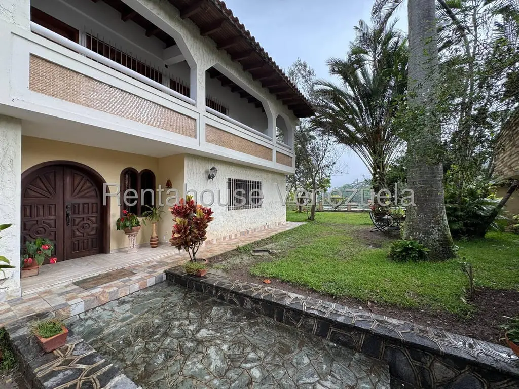 Casa en Santa Paula, Caracas - 1