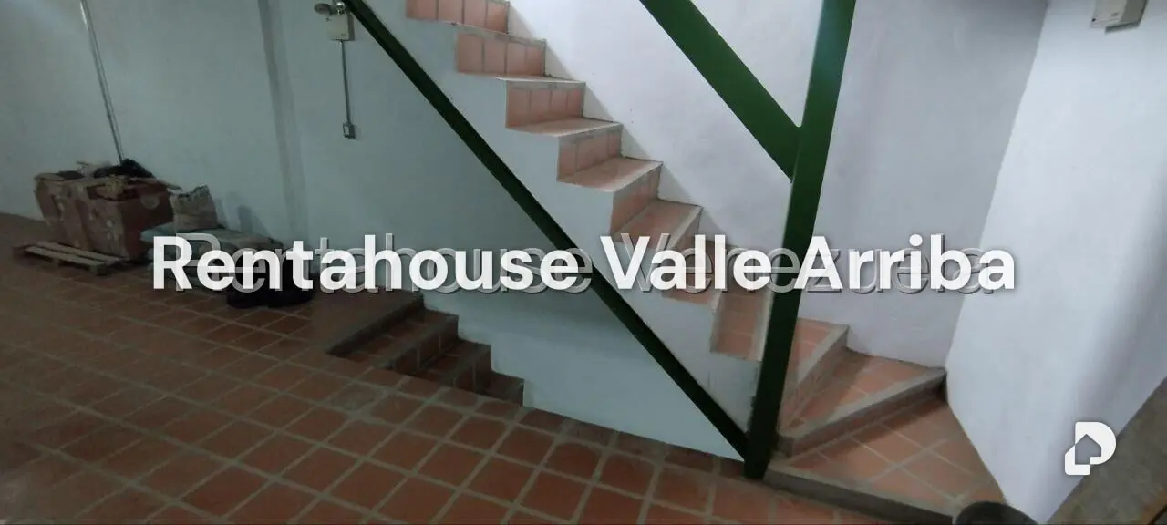 Building in Petare, Caracas – 9