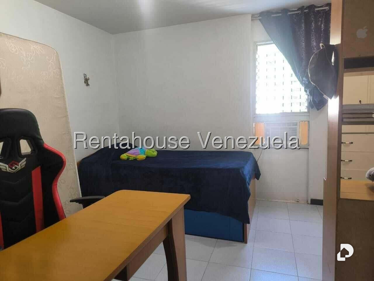 Apartamento en El Paraíso, Caracas – 24
