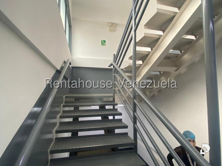 Galpón en Boleíta, Caracas – 17