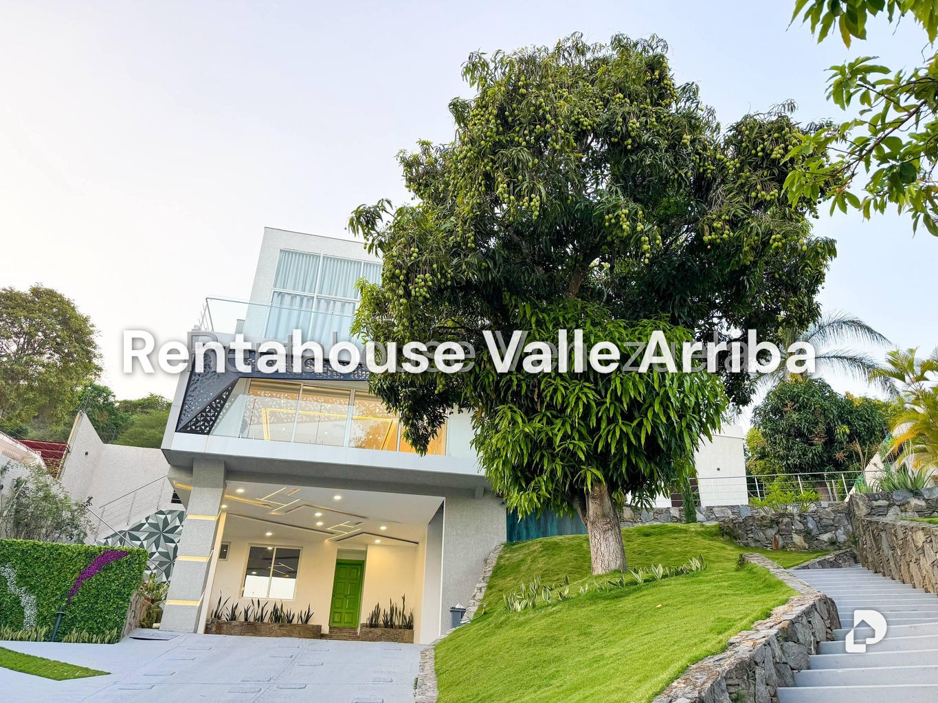 House in Cumbres de Curumo, Caracas – 2