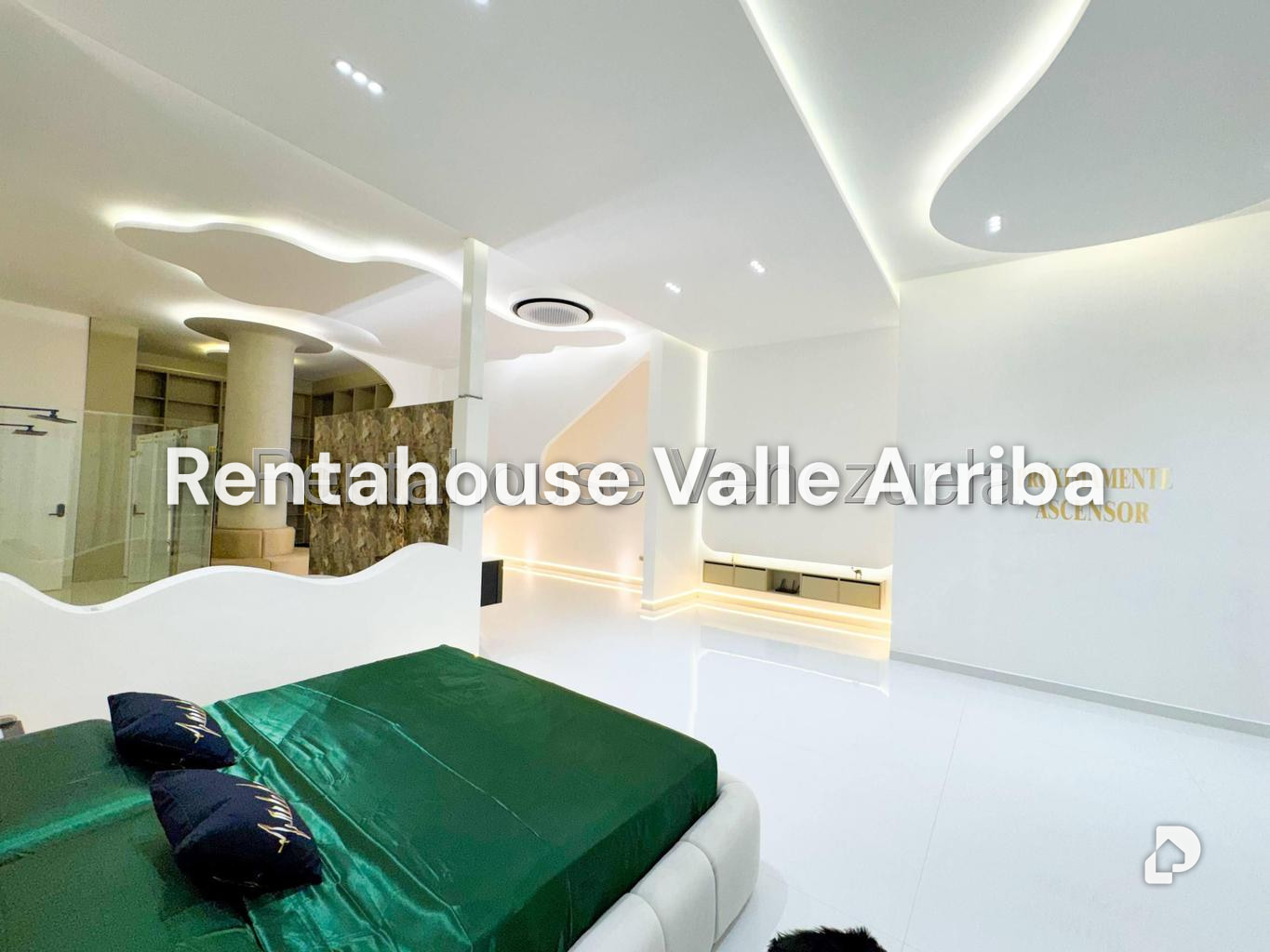 House in Cumbres de Curumo, Caracas – 26