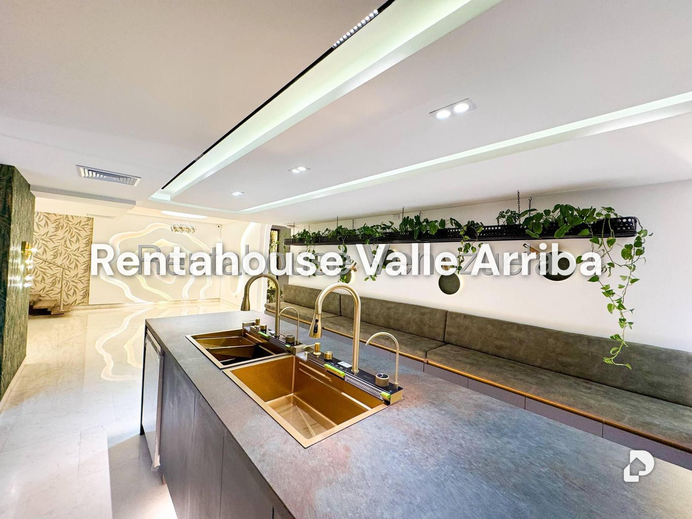 House in Cumbres de Curumo, Caracas – 17