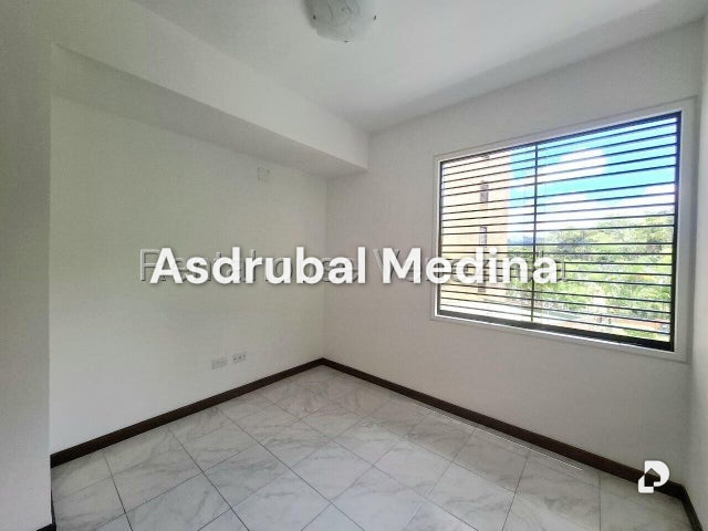 Apartment in Santa Fe, Caracas – 9