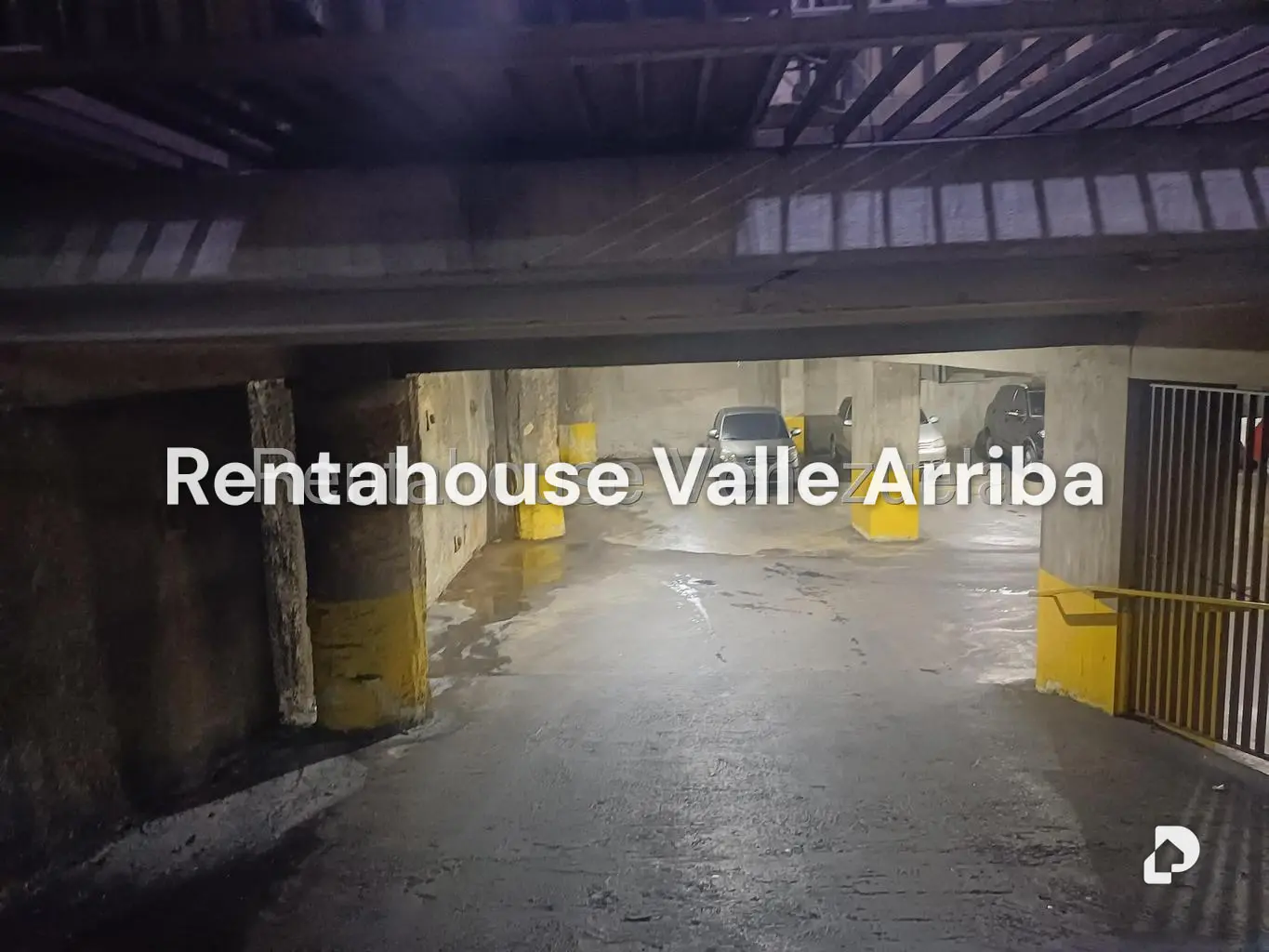 Garage/Parking in Los Dos Caminos, Caracas – 27