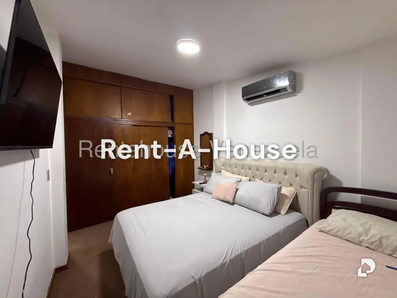 Casa en La Boyera, Caracas – 26