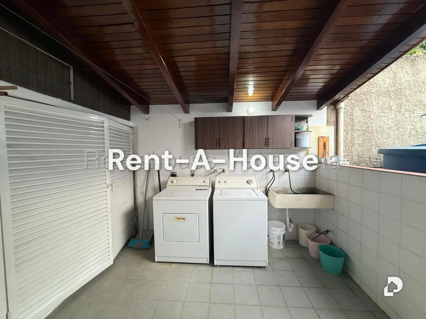 Casa en La Boyera, Caracas – 27