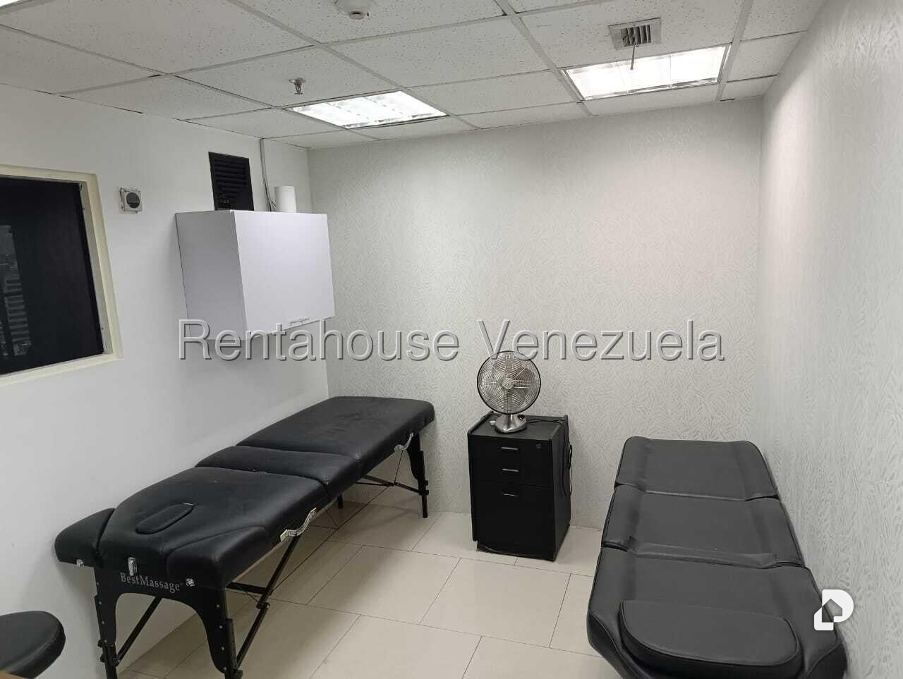 Oficina en El Bosque, Caracas – 11