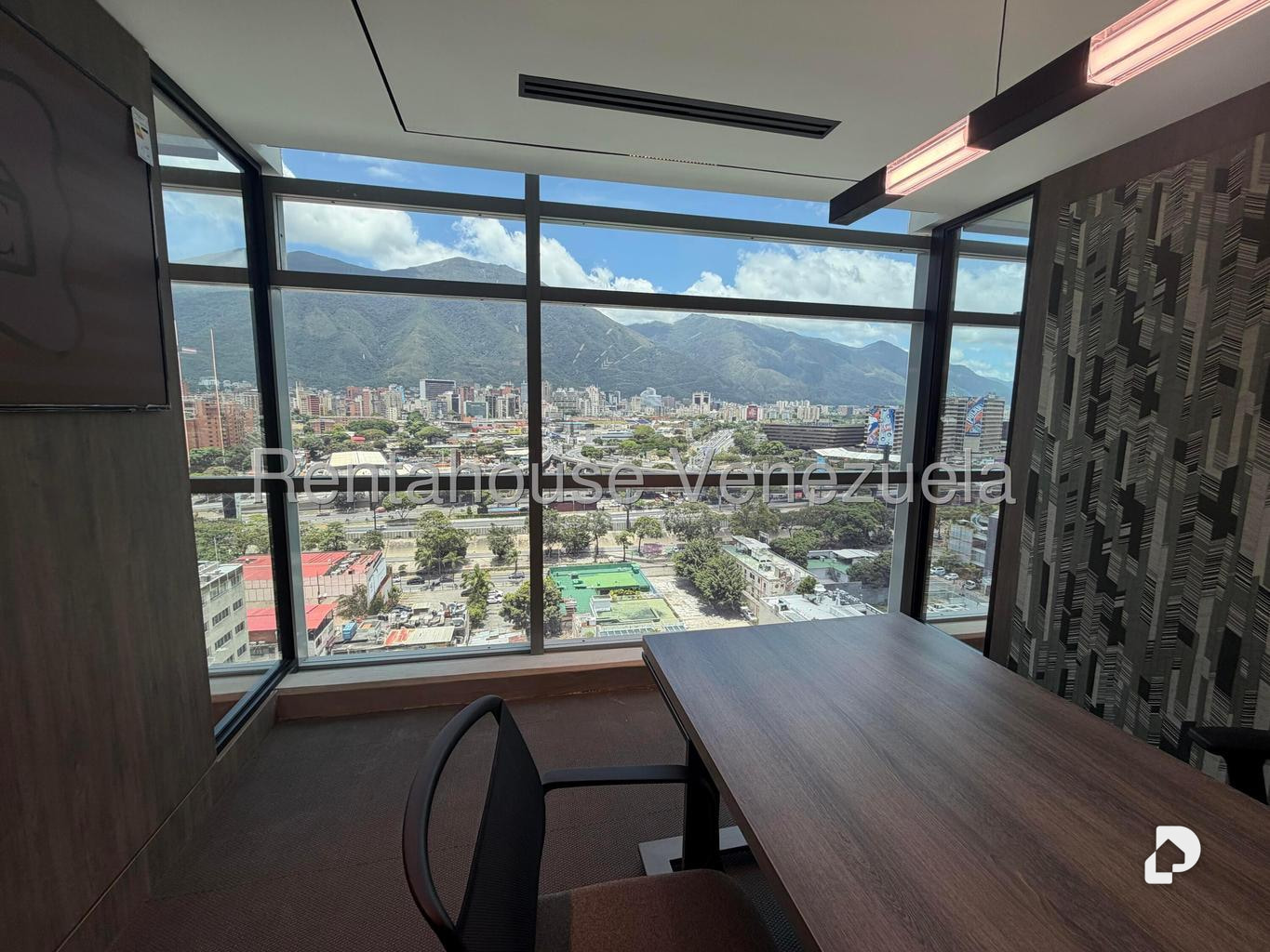 Oficina en Las Mercedes, Caracas – 26