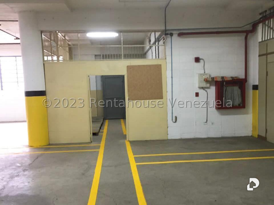 Edificio en Ruiz Pineda, Caracas – 11
