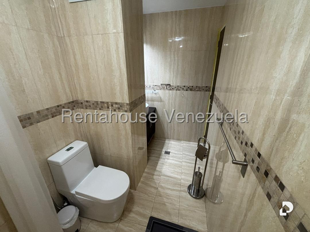 Apartment in Los Naranjos Humboldt, Caracas – 6