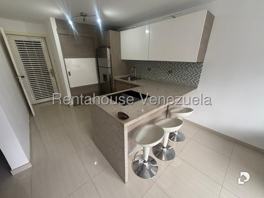 Apartment in Los Naranjos Humboldt, Caracas – 3