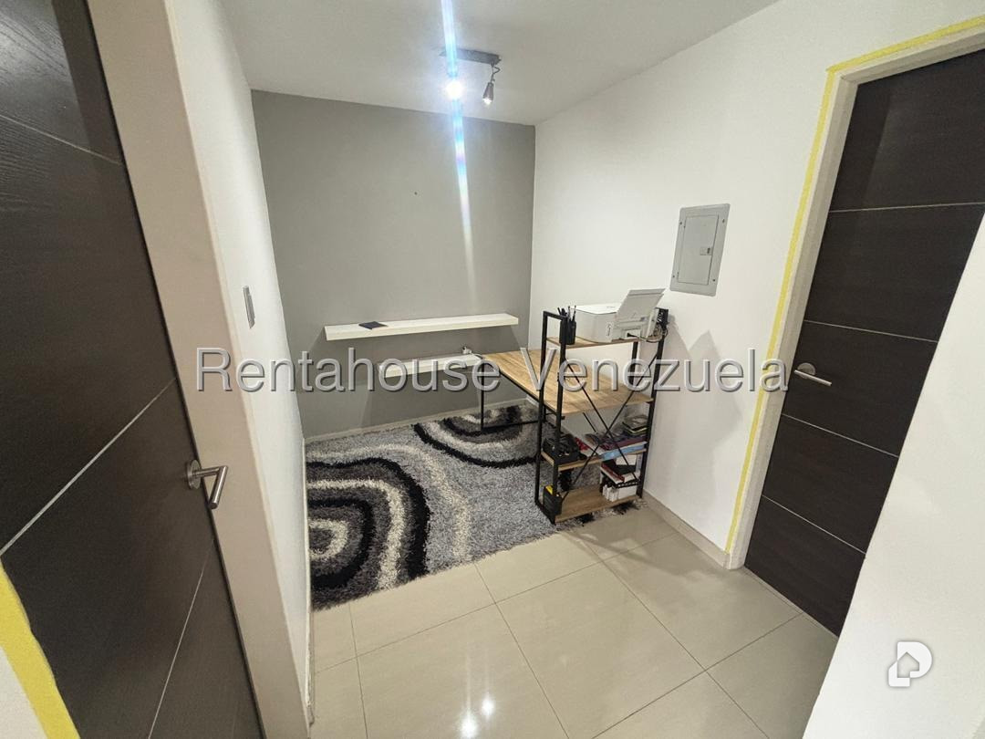 Apartment in Los Naranjos Humboldt, Caracas – 5