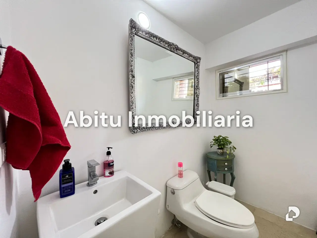 House in Cumbres de Curumo, Caracas – 11