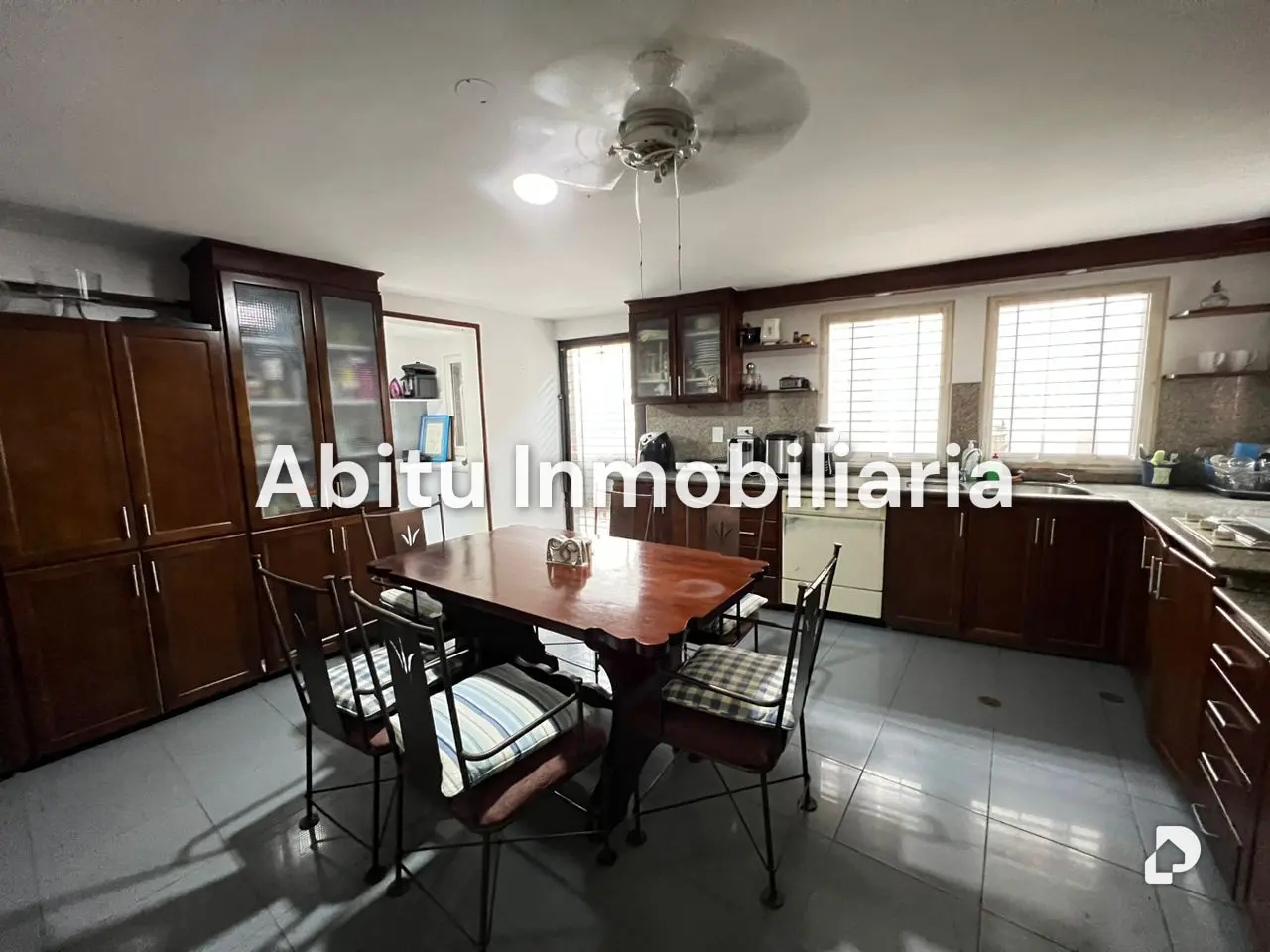 House in Cumbres de Curumo, Caracas – 5