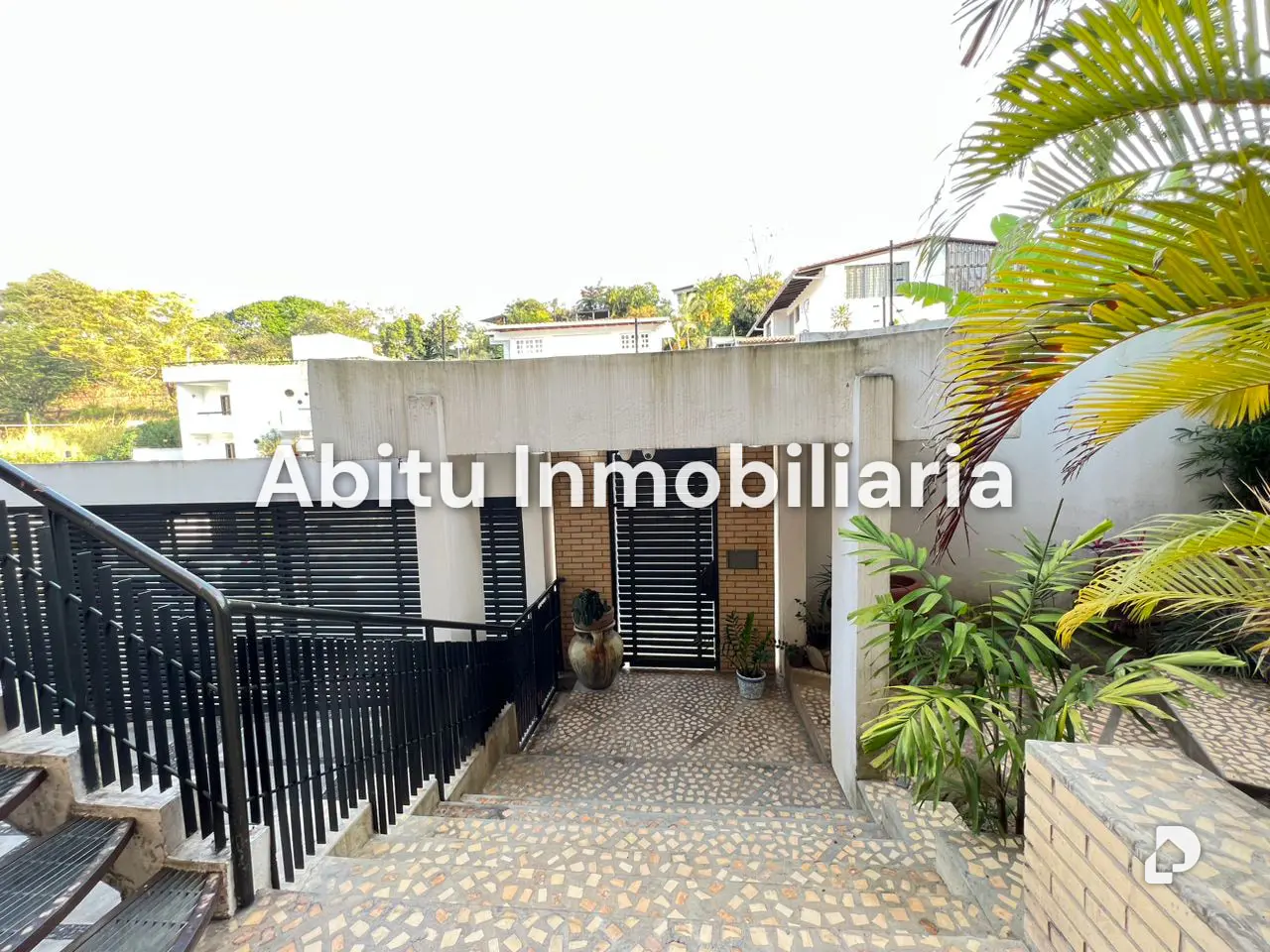 House in Cumbres de Curumo, Caracas – 17