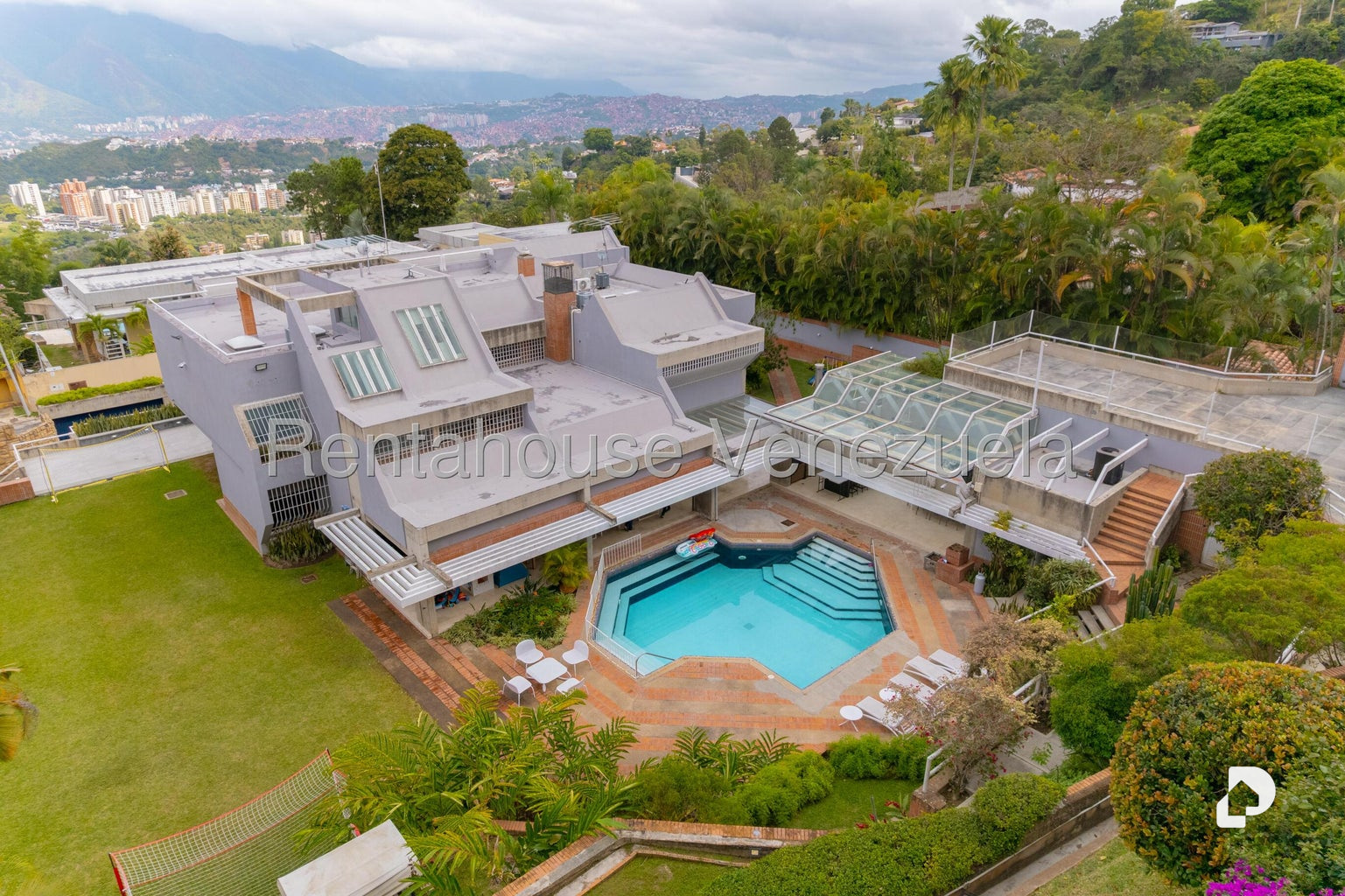 Casa en Cerro Verde, Caracas – 1