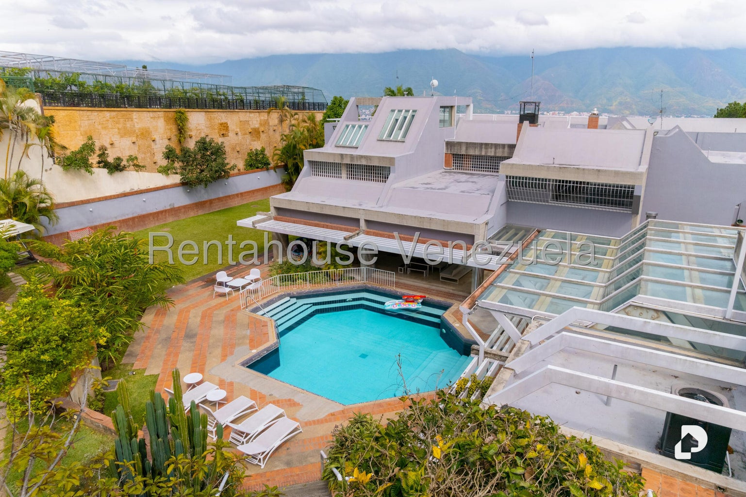 Casa en Cerro Verde, Caracas – 3