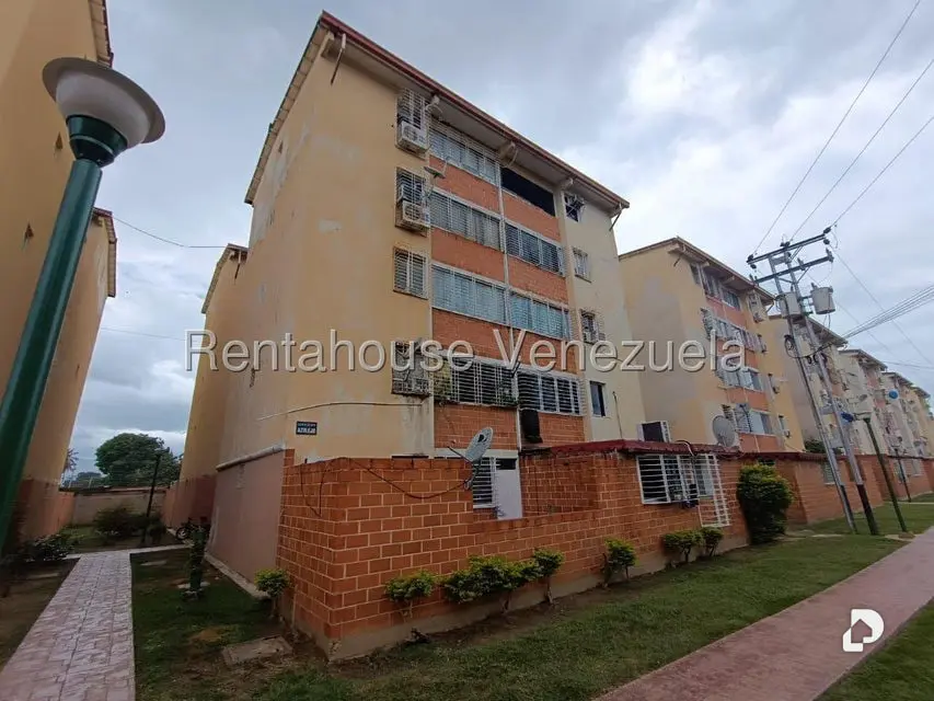 Apartamento en Santa Rita, Maracay – 1