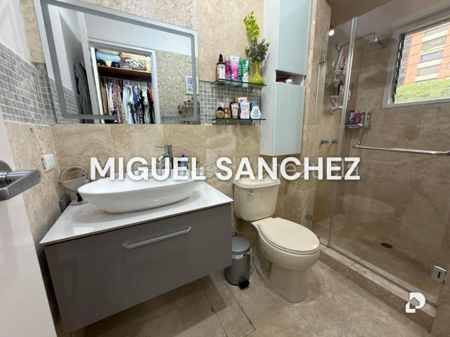 Apartamento en El Rosal, Caracas – 16