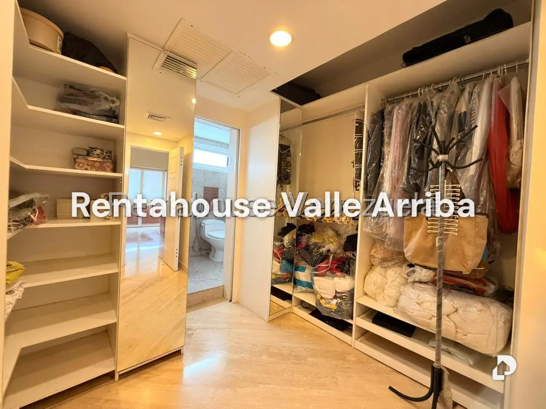 House in Loma Linda, Caracas – 25