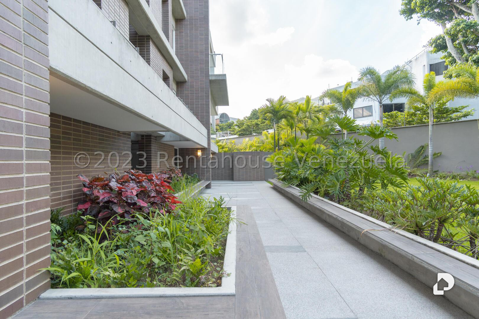 Edificio en La Castellana, Caracas – 4