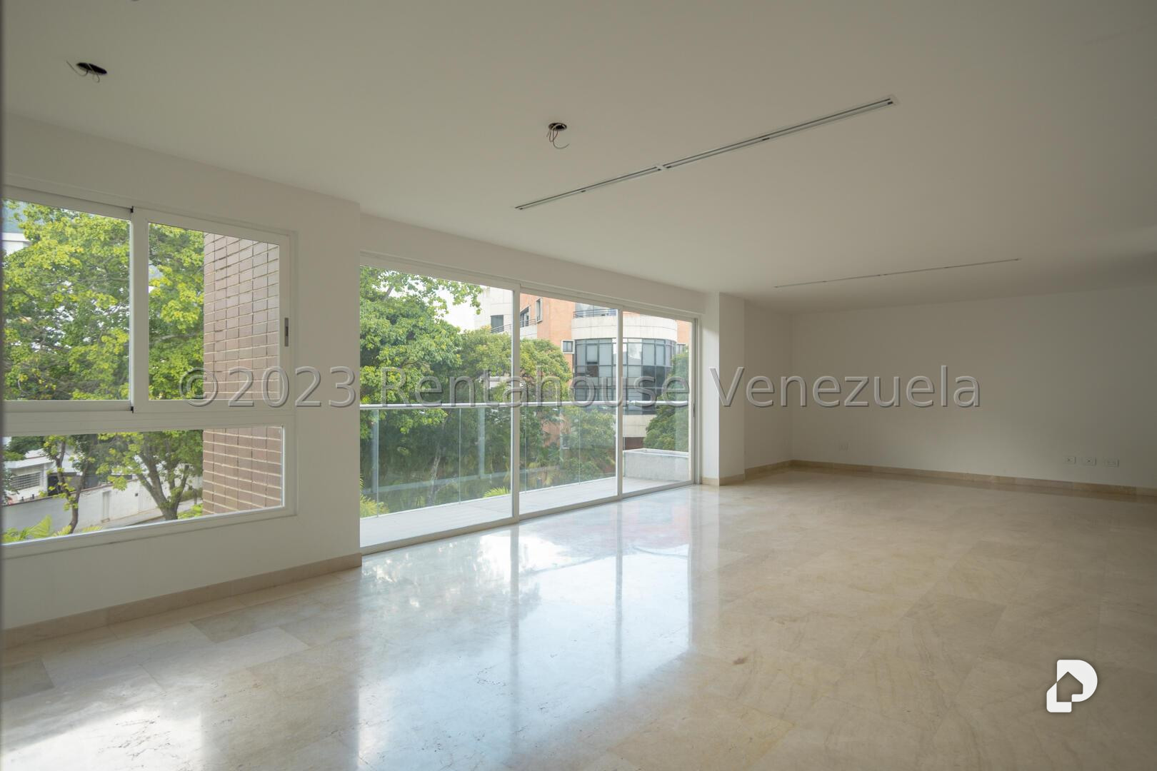 Edificio en La Castellana, Caracas – 6