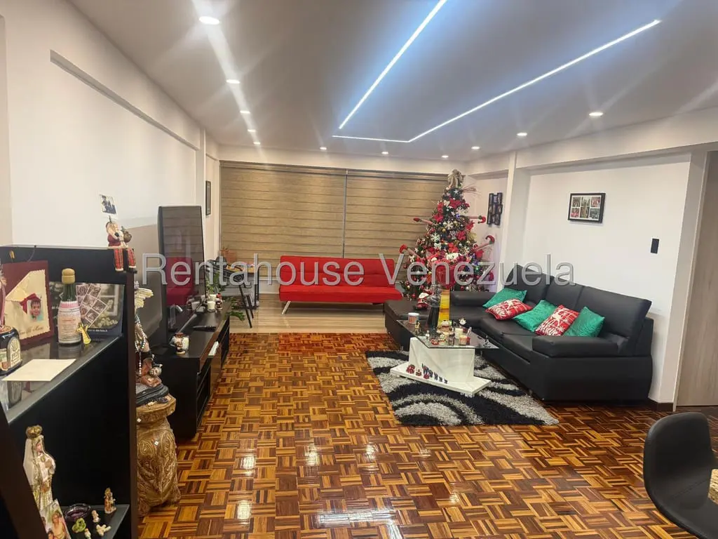 Apartment in La Urbina, Caracas - 1