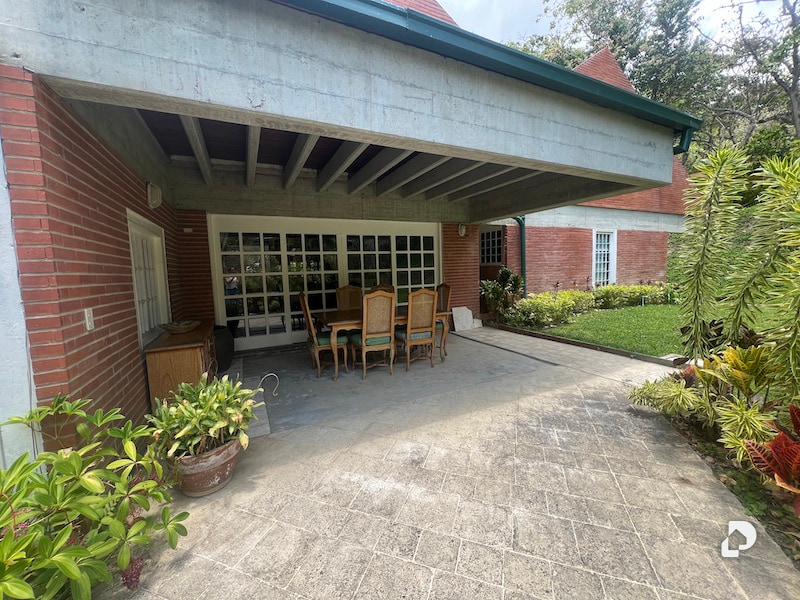 House in La Lagunita, Caracas – 11