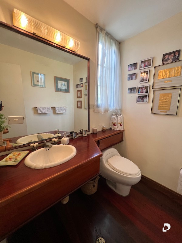 House in La Lagunita, Caracas – 29
