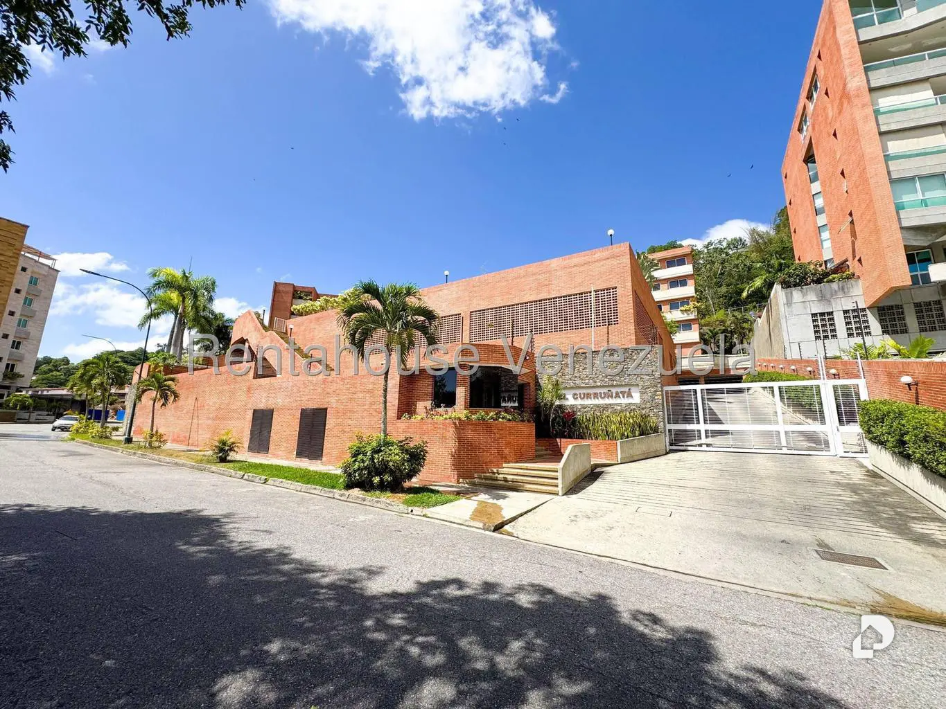 Apartamento en Lomas de La Alameda, Caracas – 2