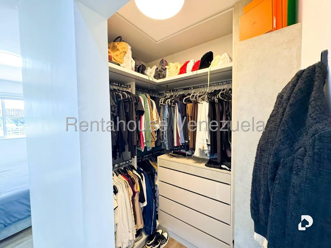 Apartamento en Lomas de La Alameda, Caracas – 42