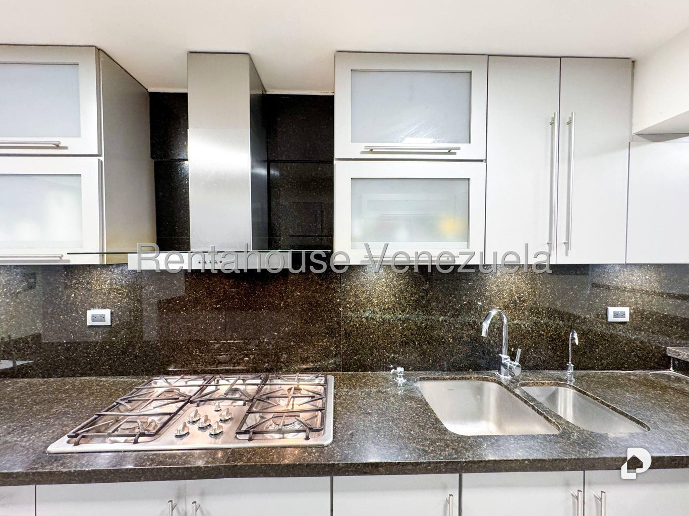 Apartamento en El Rosal, Caracas – 24