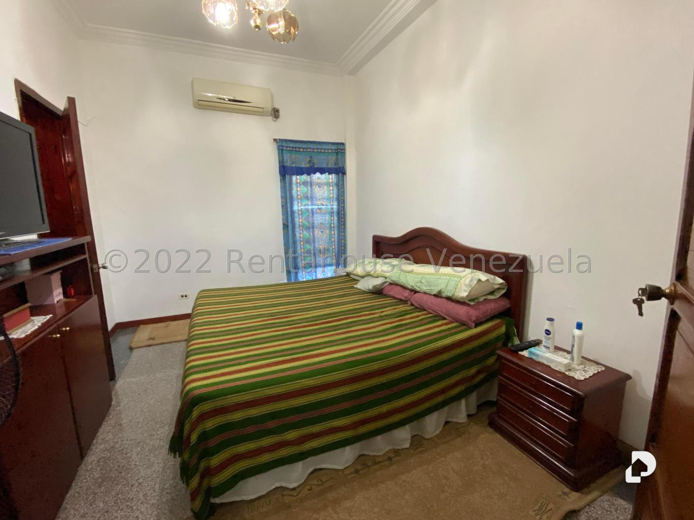 Casa en Santa Cecilia, Caracas – 14